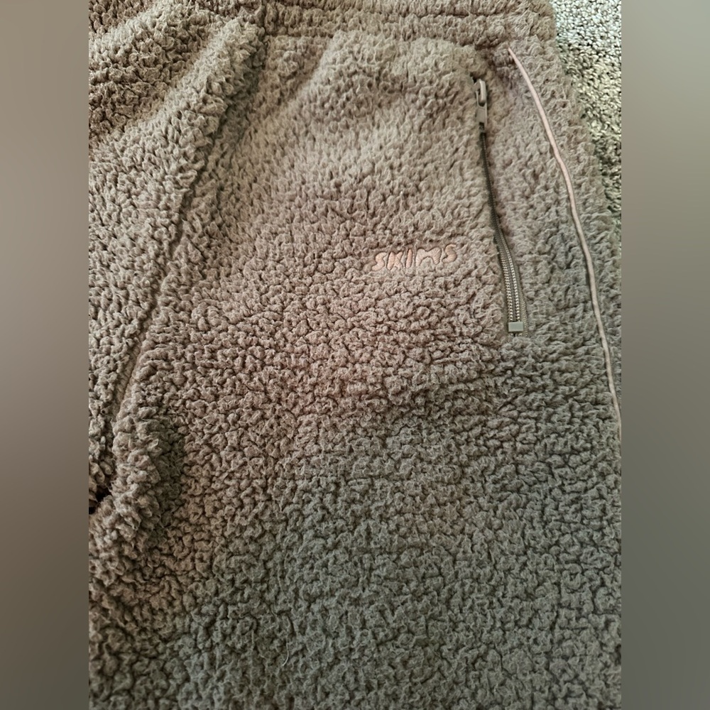 SKIMS Brown Fleece Pants